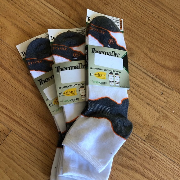 LOT OF 7 PAIRS MEN’S SIZE LRG TERRAMAR THERMA-DRI ATHLETIC / HIKING SOCKS - Picture 9 of 12